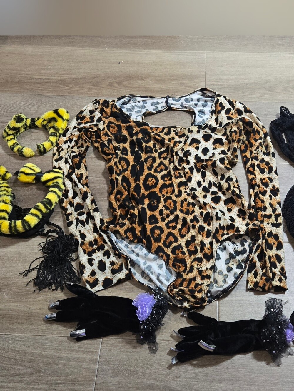 Leg Avenue Leopard Print Cat Costume Y2K Trashy Chic Jungle Core  Medium Large